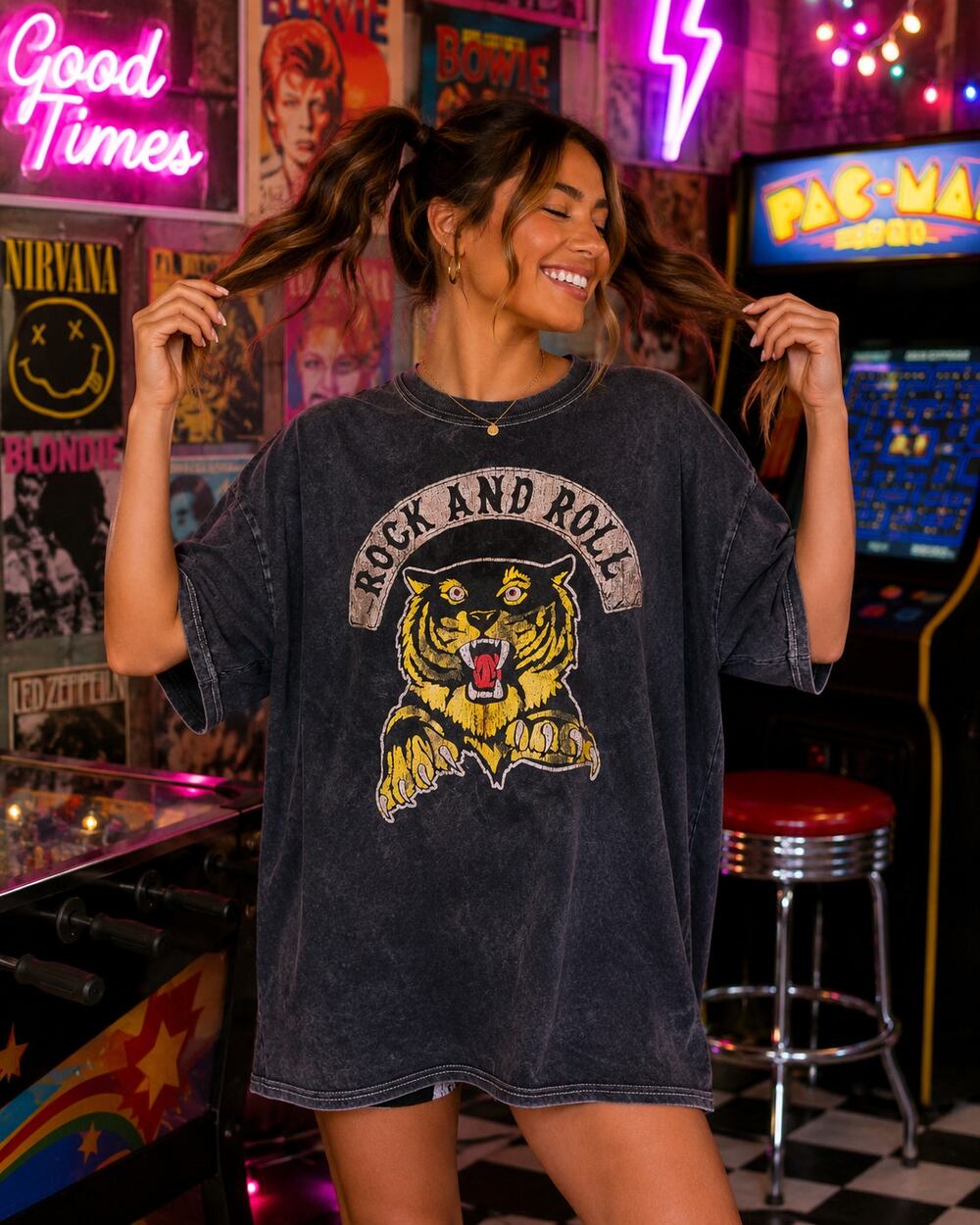 True Craft Rock N Roll Oversized Tiger Graphic Tee Size Large